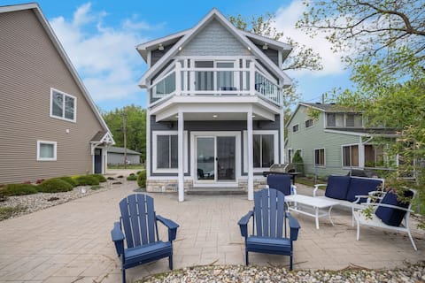 Devil's Lake Cove: Colorful Views and Fall Fun!