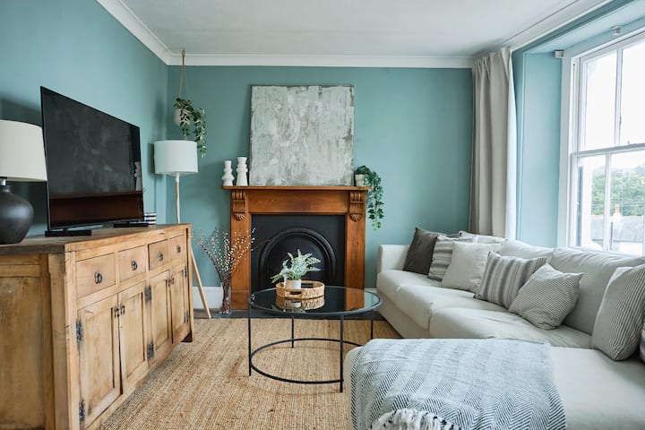 Charming Village Townhouse, 5 Mins To Beach - Bude