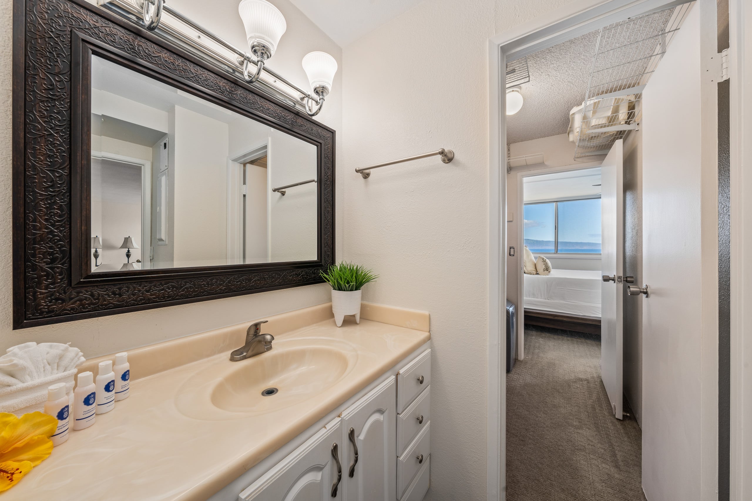Condo in Lahaina · ★4.62 · 1 bedroom · 2 beds · 1 bath - Image 22