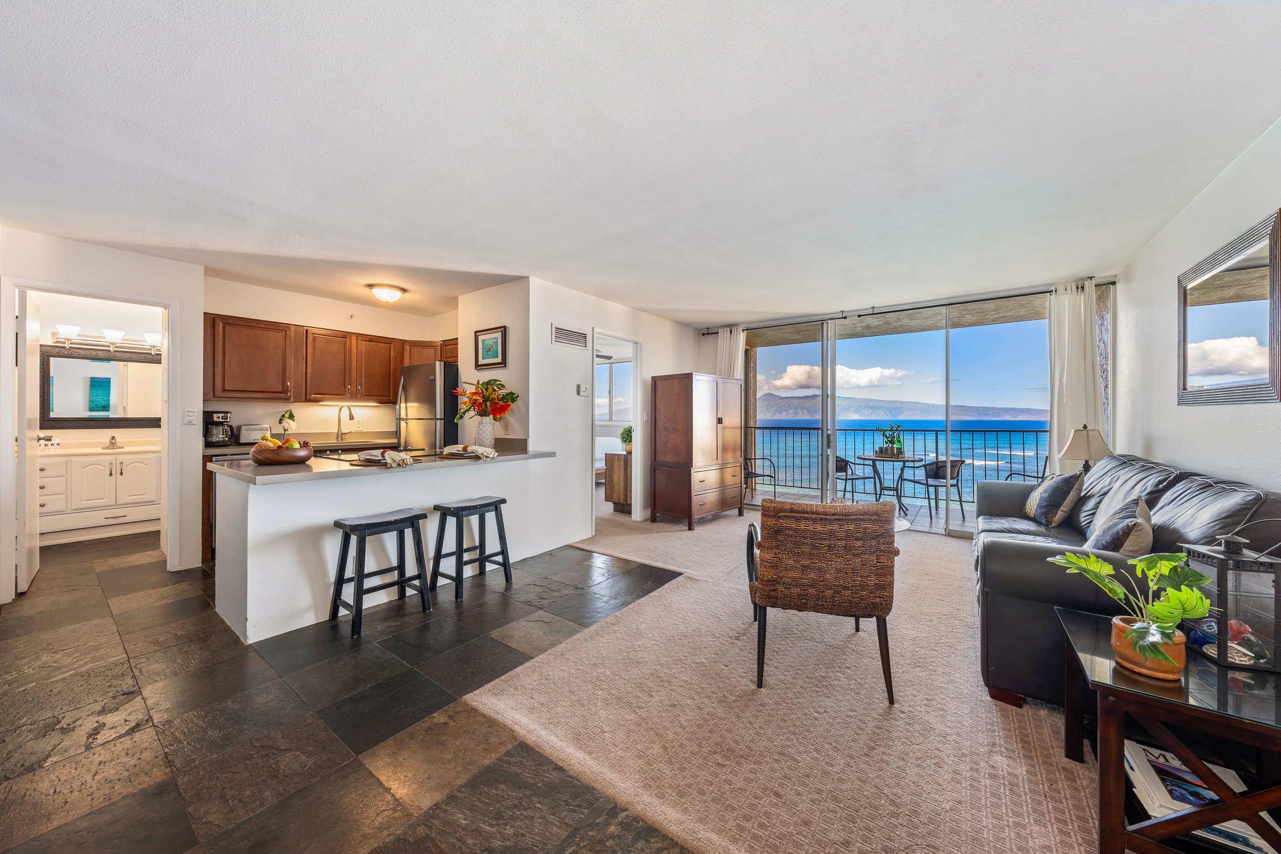 Condo in Lahaina · ★4.62 · 1 bedroom · 2 beds · 1 bath - Image 5