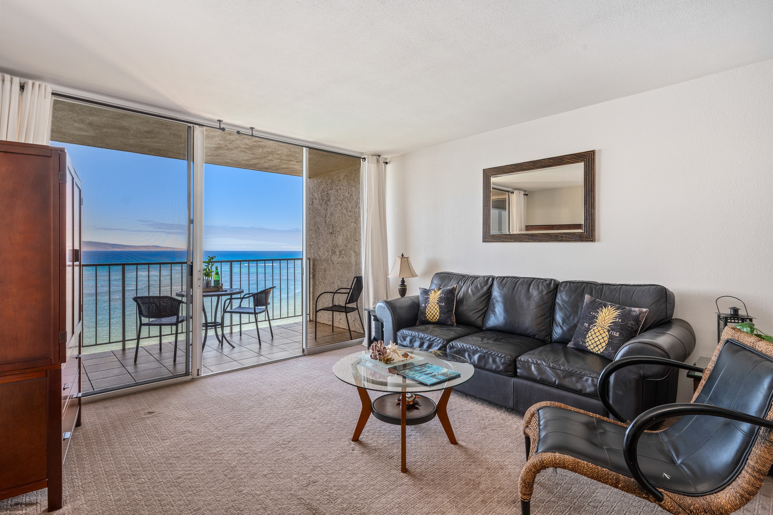 Condo in Lahaina · ★4.62 · 1 bedroom · 2 beds · 1 bath - Image 2