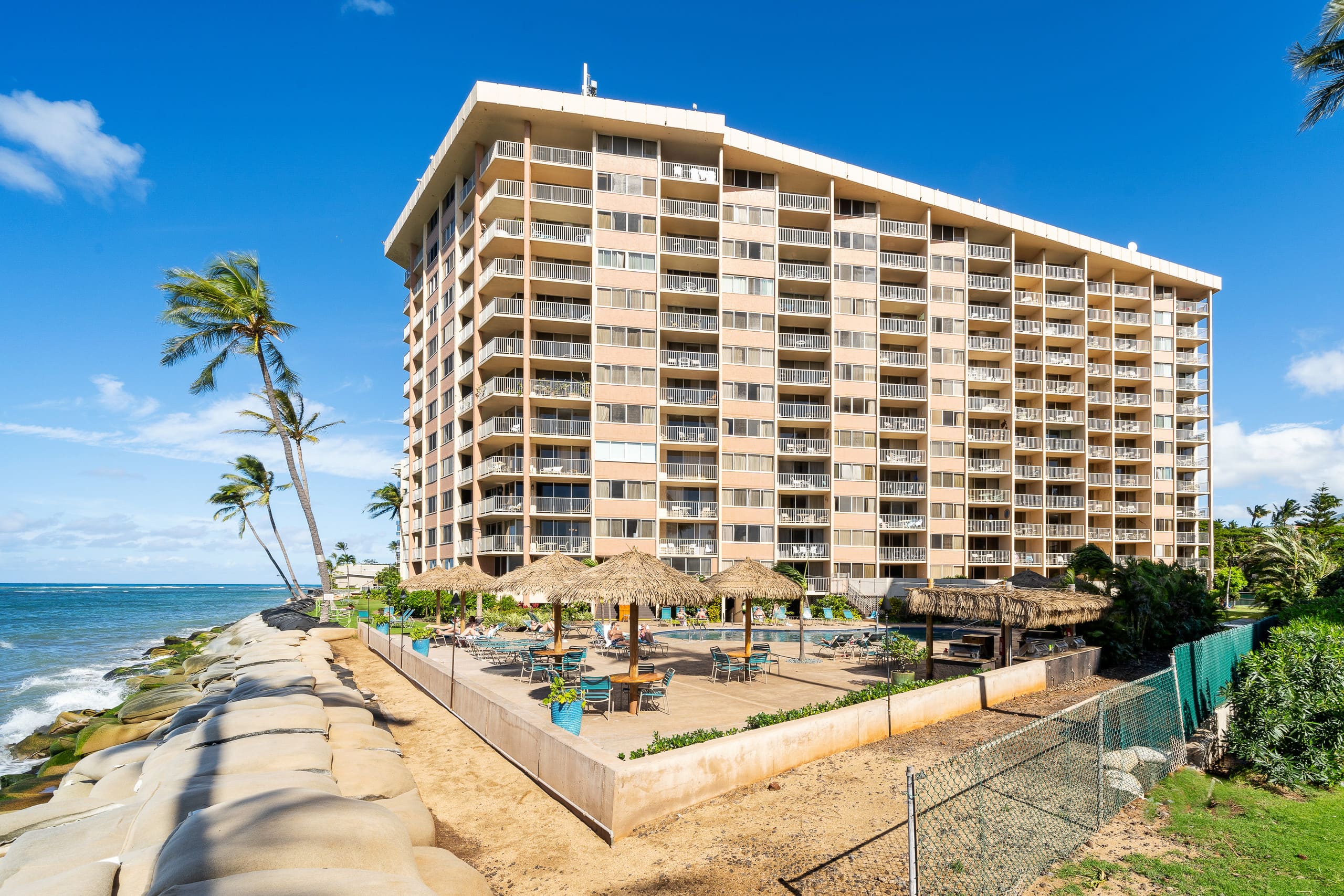 Condo in Lahaina · ★4.62 · 1 bedroom · 2 beds · 1 bath - Image 34