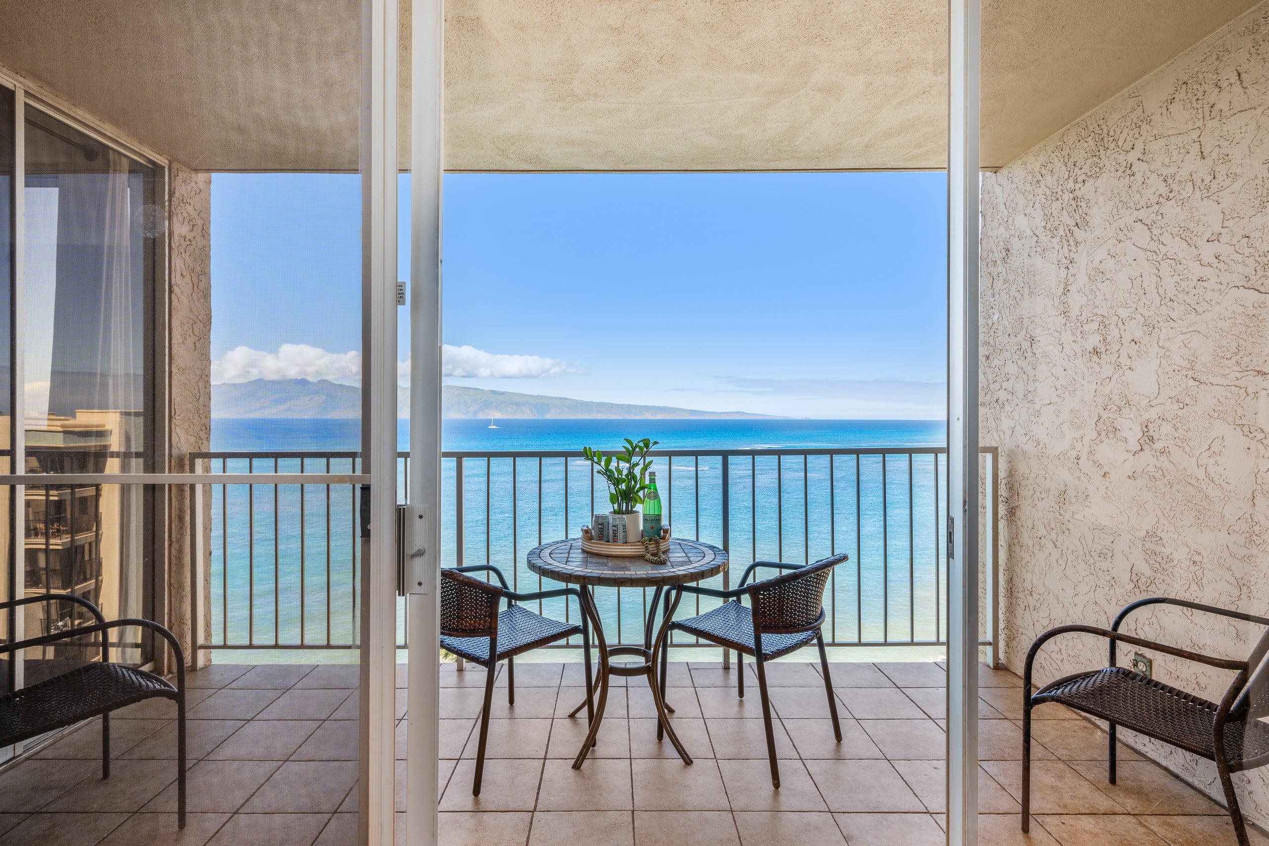 Condo in Lahaina · ★4.62 · 1 bedroom · 2 beds · 1 bath - Image 33