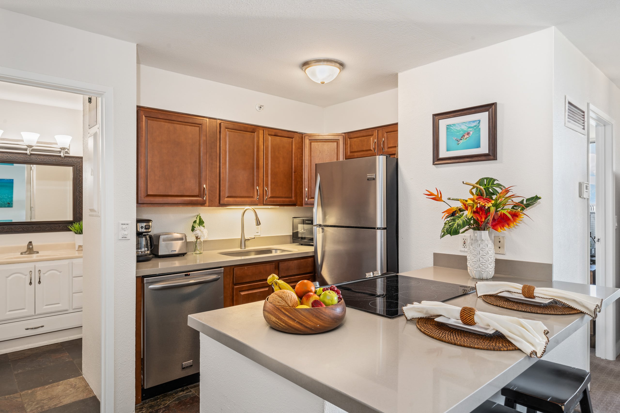 Condo in Lahaina · ★4.62 · 1 bedroom · 2 beds · 1 bath - Image 11