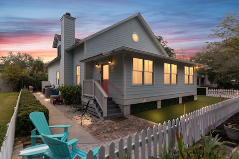 The Beach House in the Village, Sleeps 12