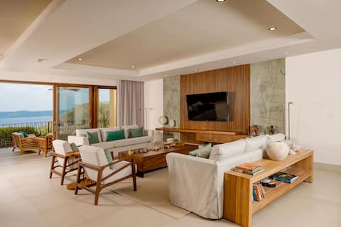 Incredible Luxe Villa- Private Beaches, Concierge