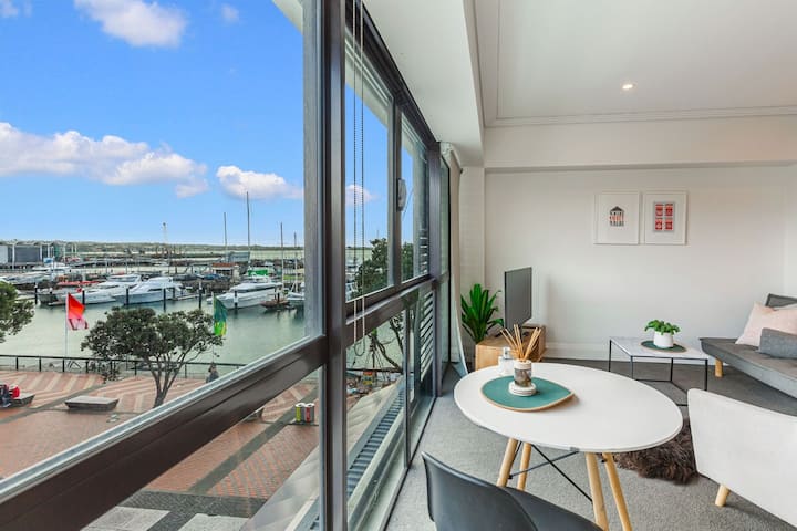 Viaduct Harbour Views W/ Free Parking-zodiak Stays - Auckland