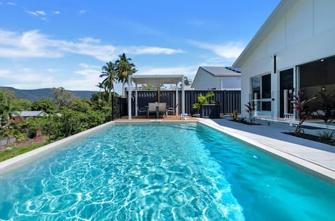 Popular Airbnb listing: Belle Escapes Mer-Sea in Trinity Beach