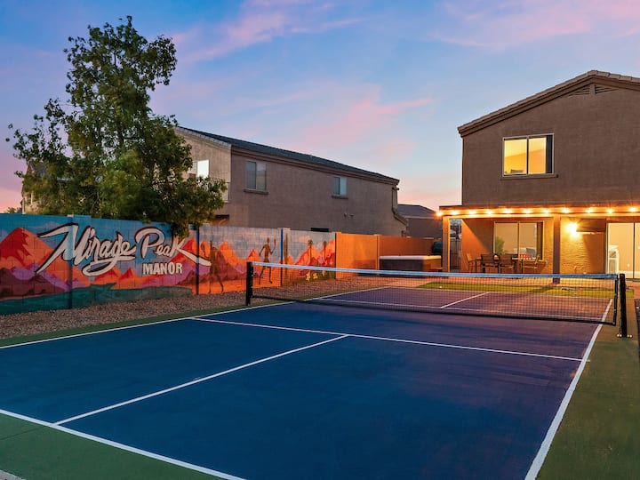 Mirage Peak Manor | Pickleball, Pool, Spa, Games