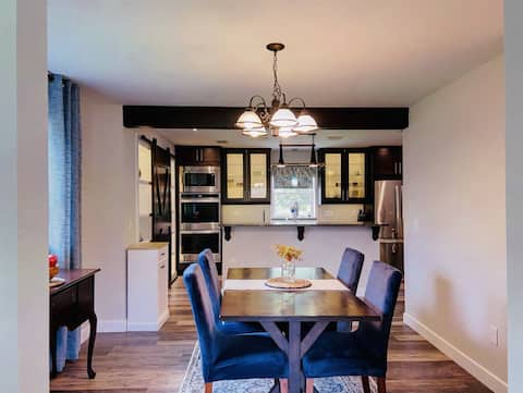 3 Bedrooms, 2 King beds, pet friendly, fenced yard