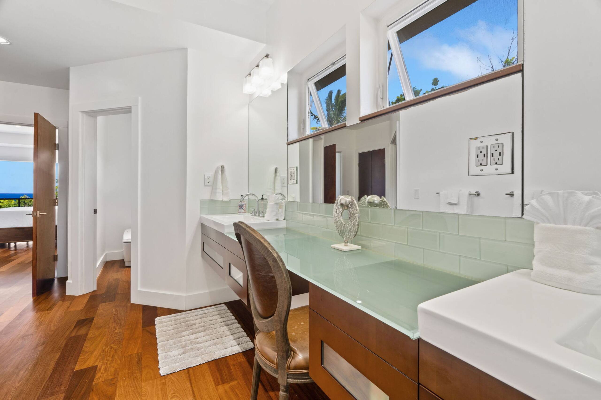 Home in Princeville · ★4.92 · 3 bedrooms · 3 beds · 3.5 baths - Image 12
