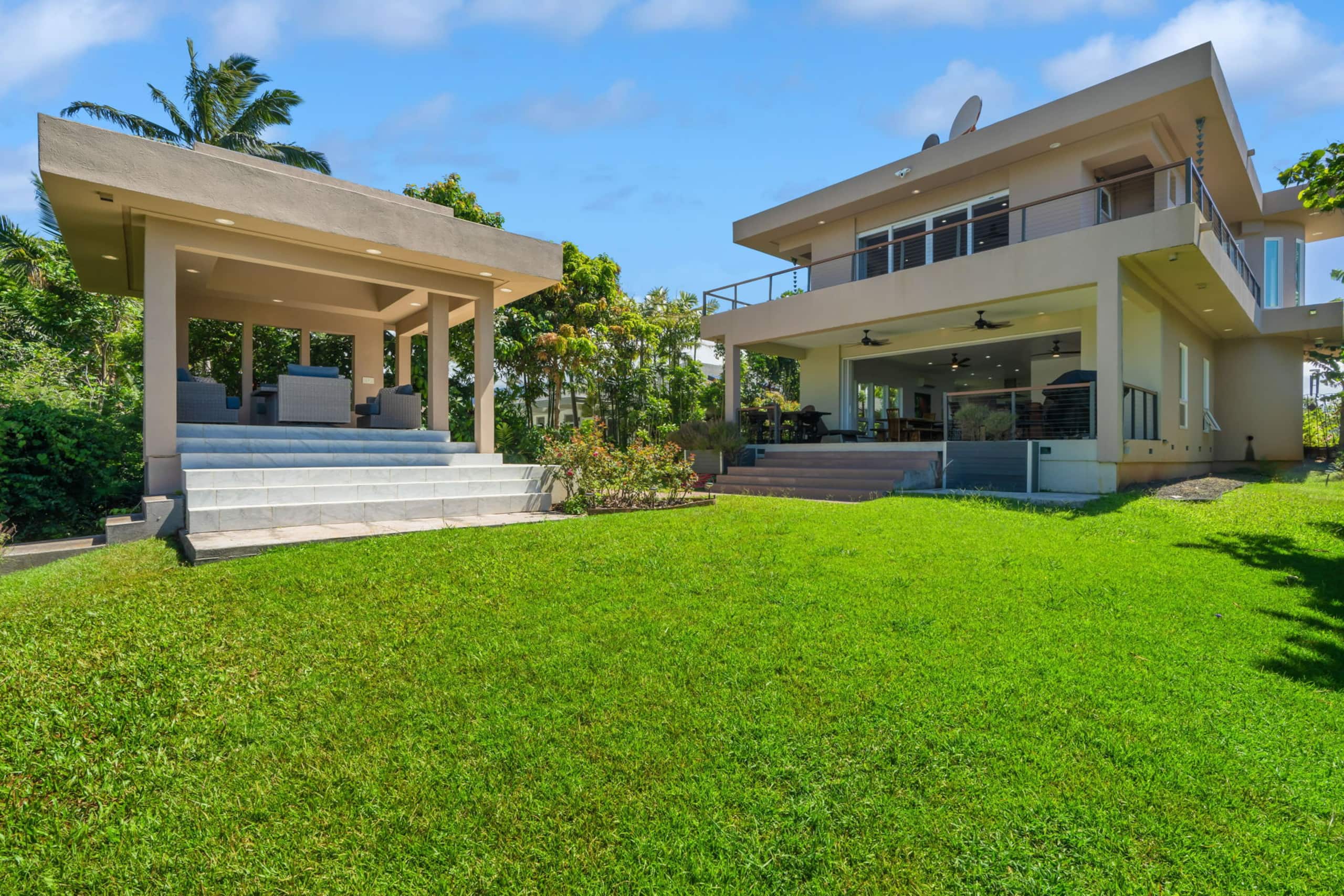 Home in Princeville · ★4.92 · 3 bedrooms · 3 beds · 3.5 baths - Image 14