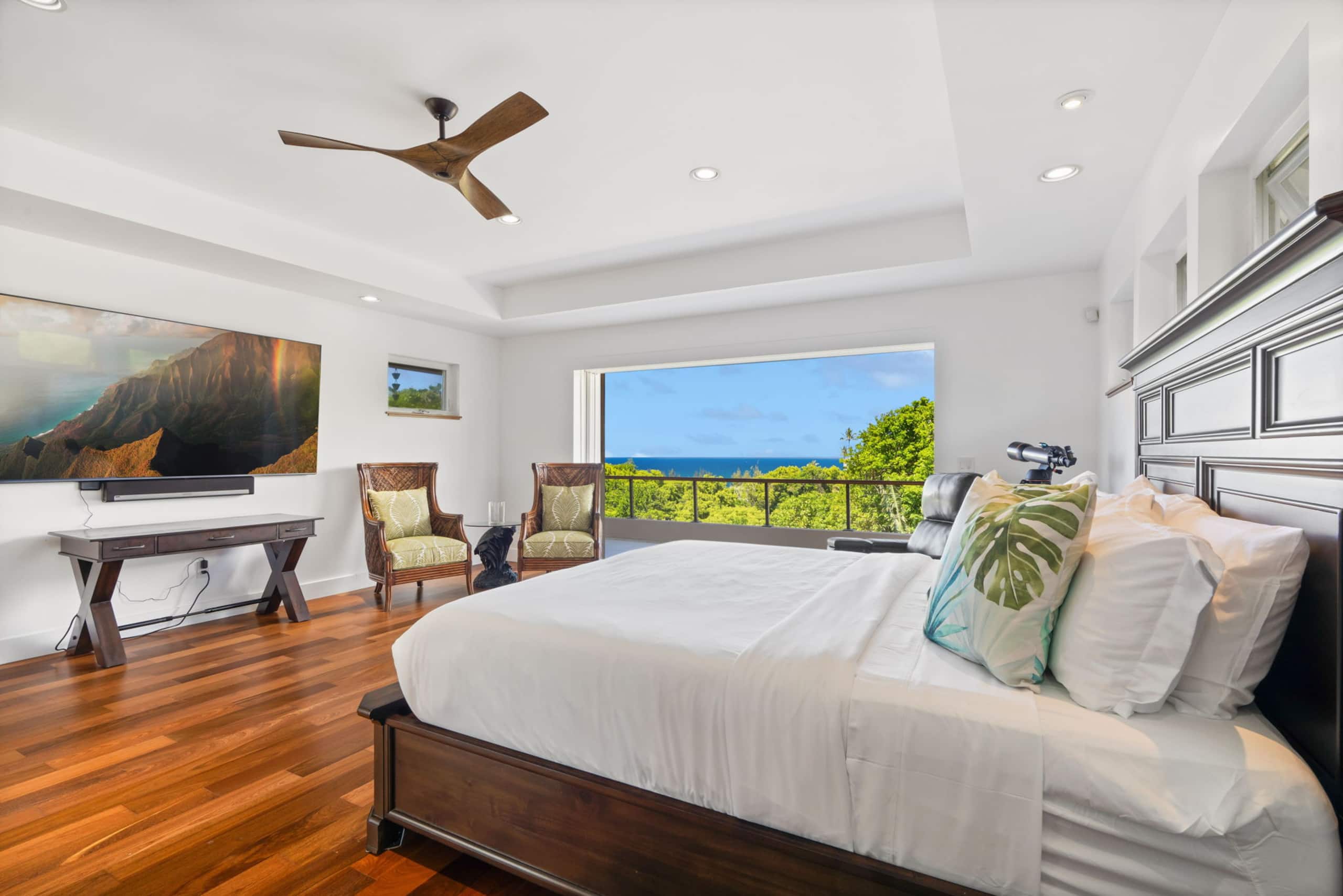 Home in Princeville · ★4.92 · 3 bedrooms · 3 beds · 3.5 baths - Image 8
