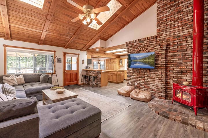 5br Big Bear Home  Lake, Hikes & Snow Summit - Big Bear Lake, CA
