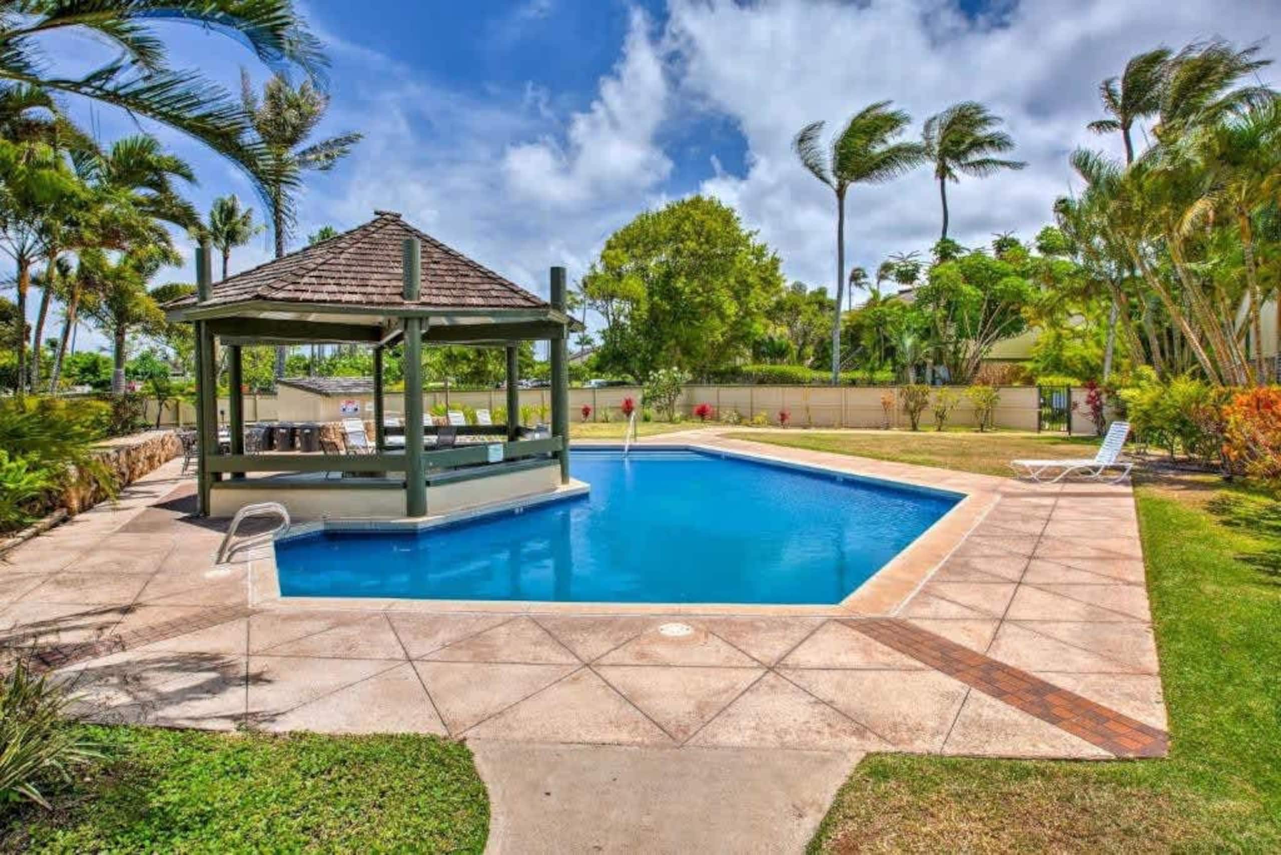 Home in Kahuku · ★4.99 · 4 bedrooms · 7 beds · 3 private baths - Image 25