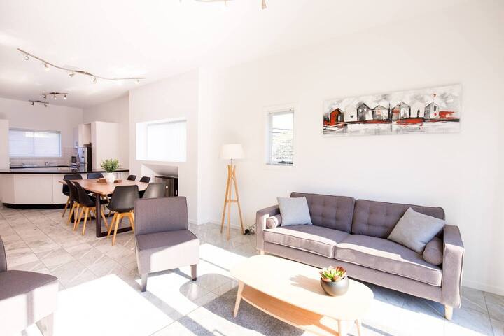 Spacious Townhouse Comfort in Hobart’s Heart