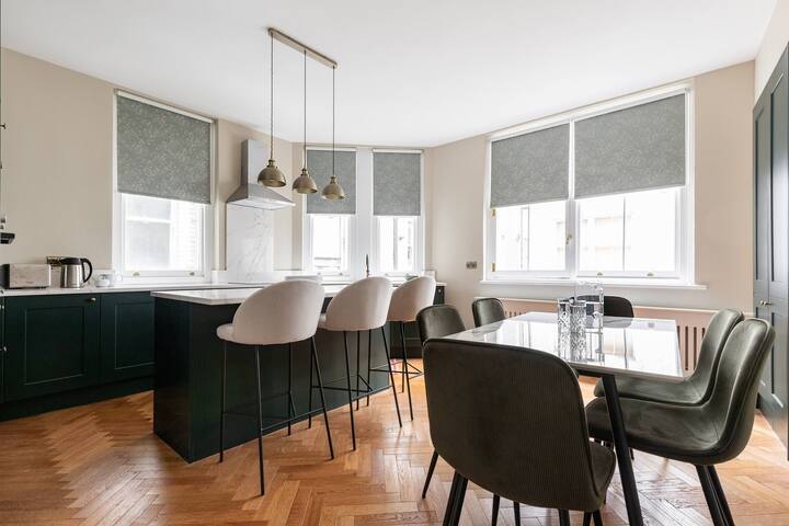 Great Russell Street by onefinestay gallery image 2