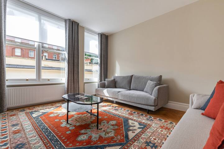 Great Russell Street by onefinestay gallery image 5