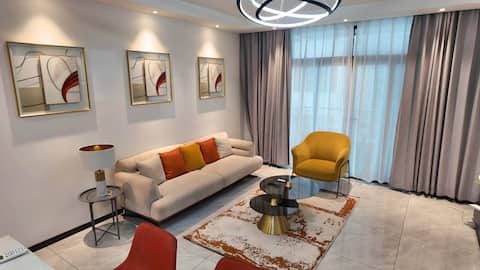 Stunning Apartment with rooftop River View Pool