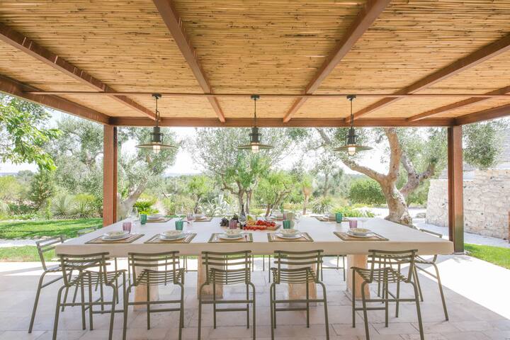 TD Trulli Amabilia Design Luxury Trulli with Pool gallery image 3