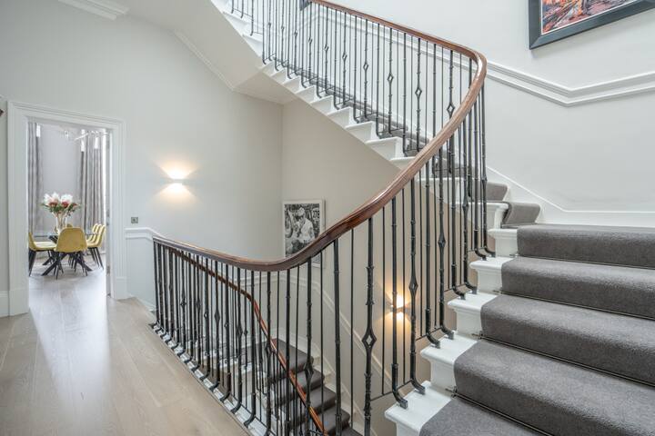 Georgian Splendor in Central Edinburgh gallery image 5