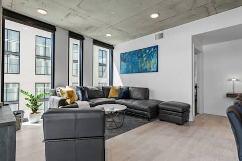 Top performing Airbnb: Delta Center 2Bd/2Bath/Pool/Gym! in Downtown