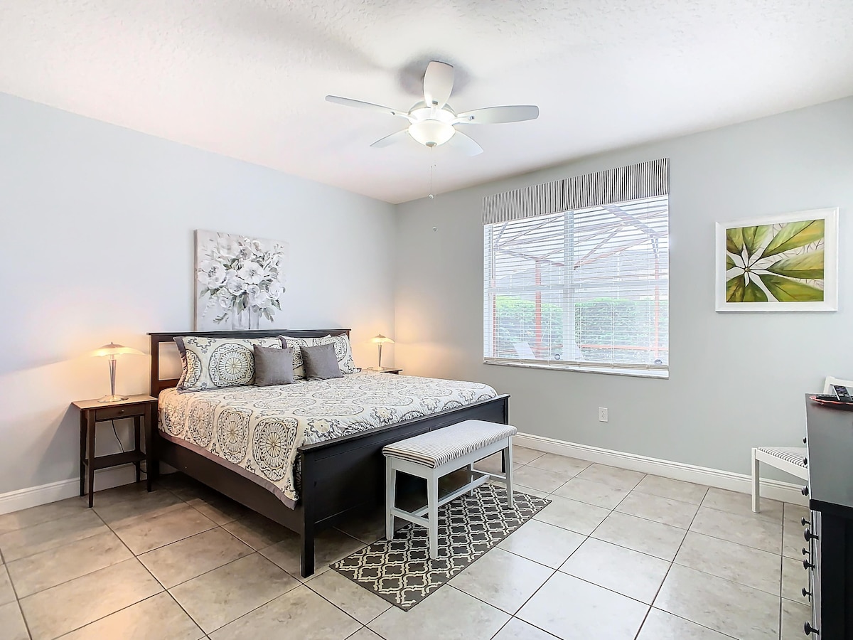 Dhomë gjumi kryesore me ambient privat