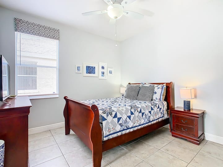 Lit queen size avec salle de bain Jack n Jill