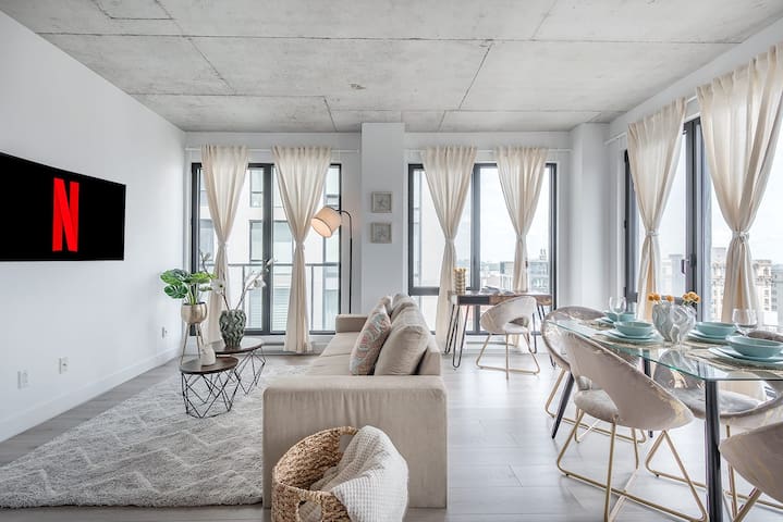 Panoramic View- Square Victoria-Indoor Parking