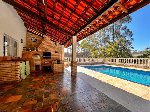Country house with Wi-Fi, pool and barbecue area