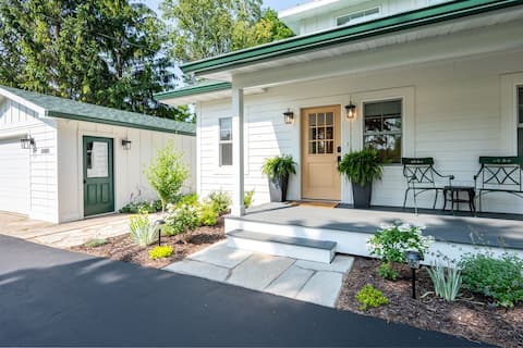 Chicory Hill: All Ensuites, Game Rm & Fireplace!