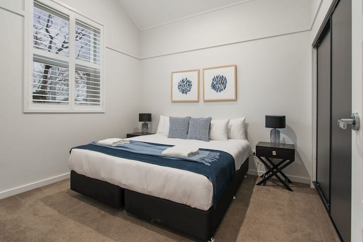 Chumba cha kulala cha 2 + Kitanda aina ya King