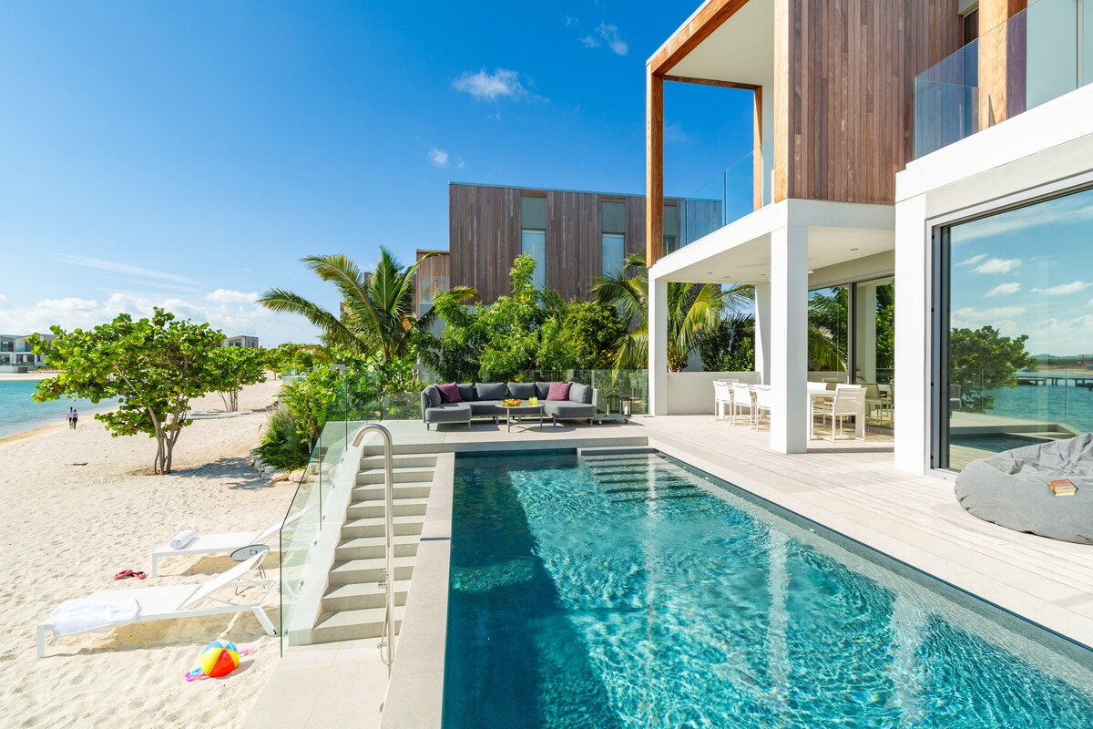 Lagoon Villa 5 Bedroom Including Guesthouse LV16