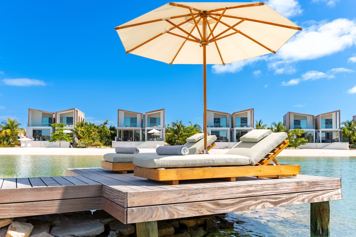 Lagoon Villa 5 Bedroom Including Guesthouse LV16