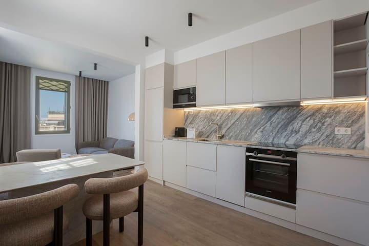 Sweett | The Diagonal Suites VIII