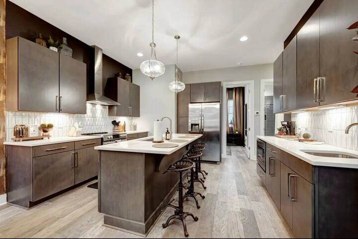 Whiskey and Watches gallery image 5