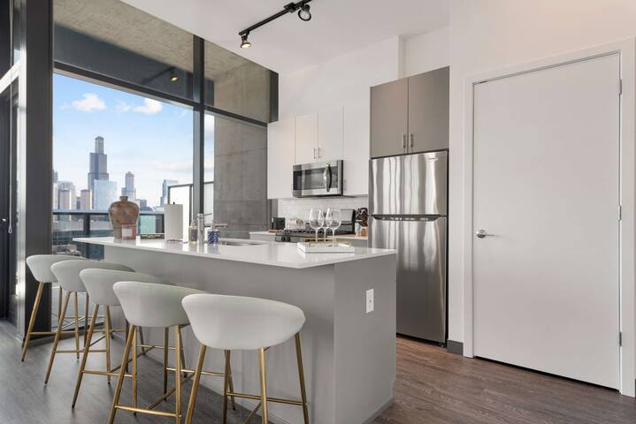 6 Luxe Apts, Perfect Group Solution, Sleeps 30 gallery image 3