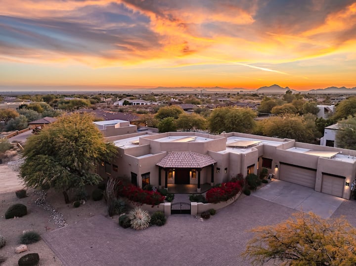 Private Pickleball Court, Pool, & Hot Tub Oasis - Scottsdale