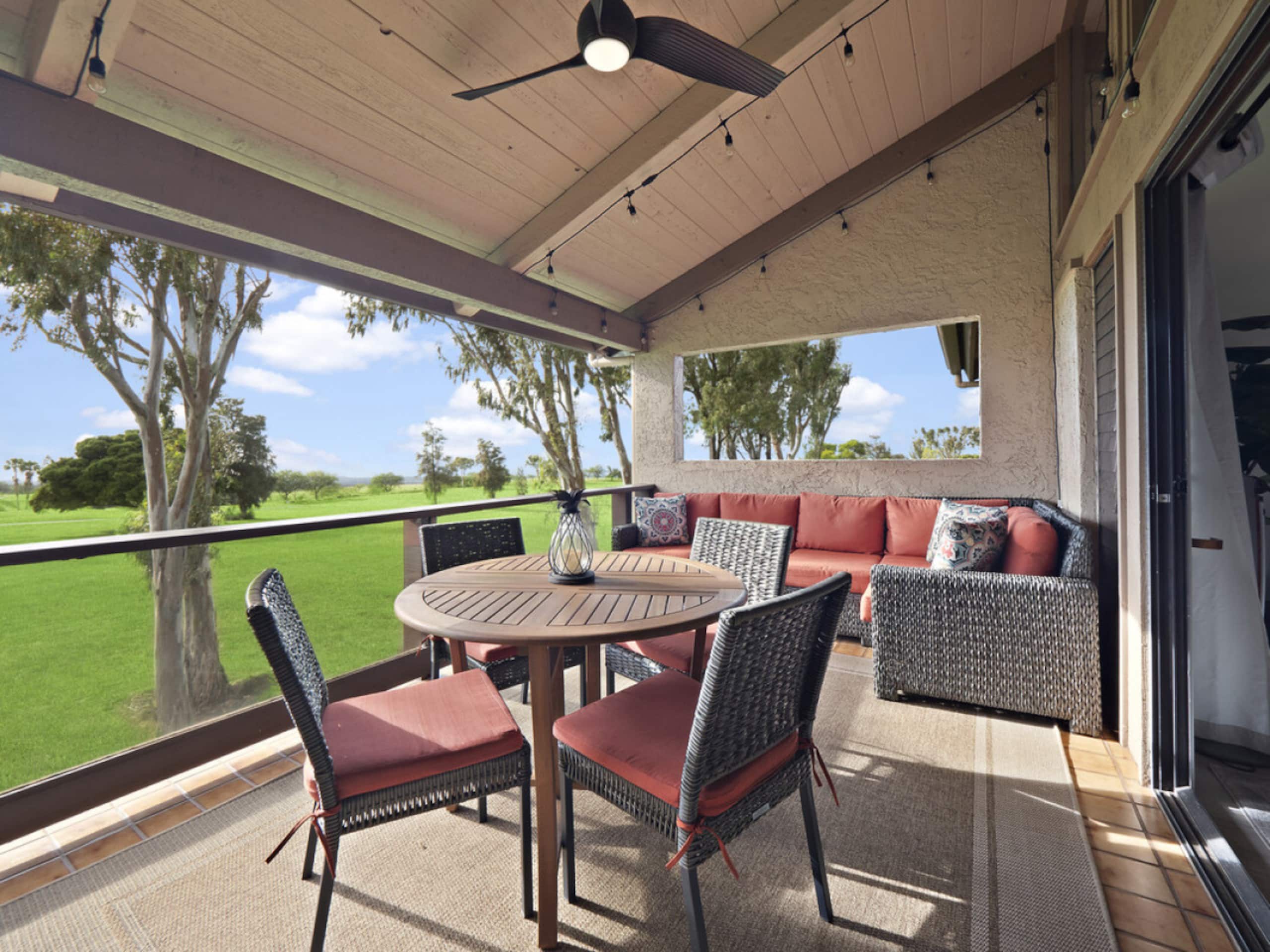 Sweeping Views - Spacious 3 Bds! - Photo 32
