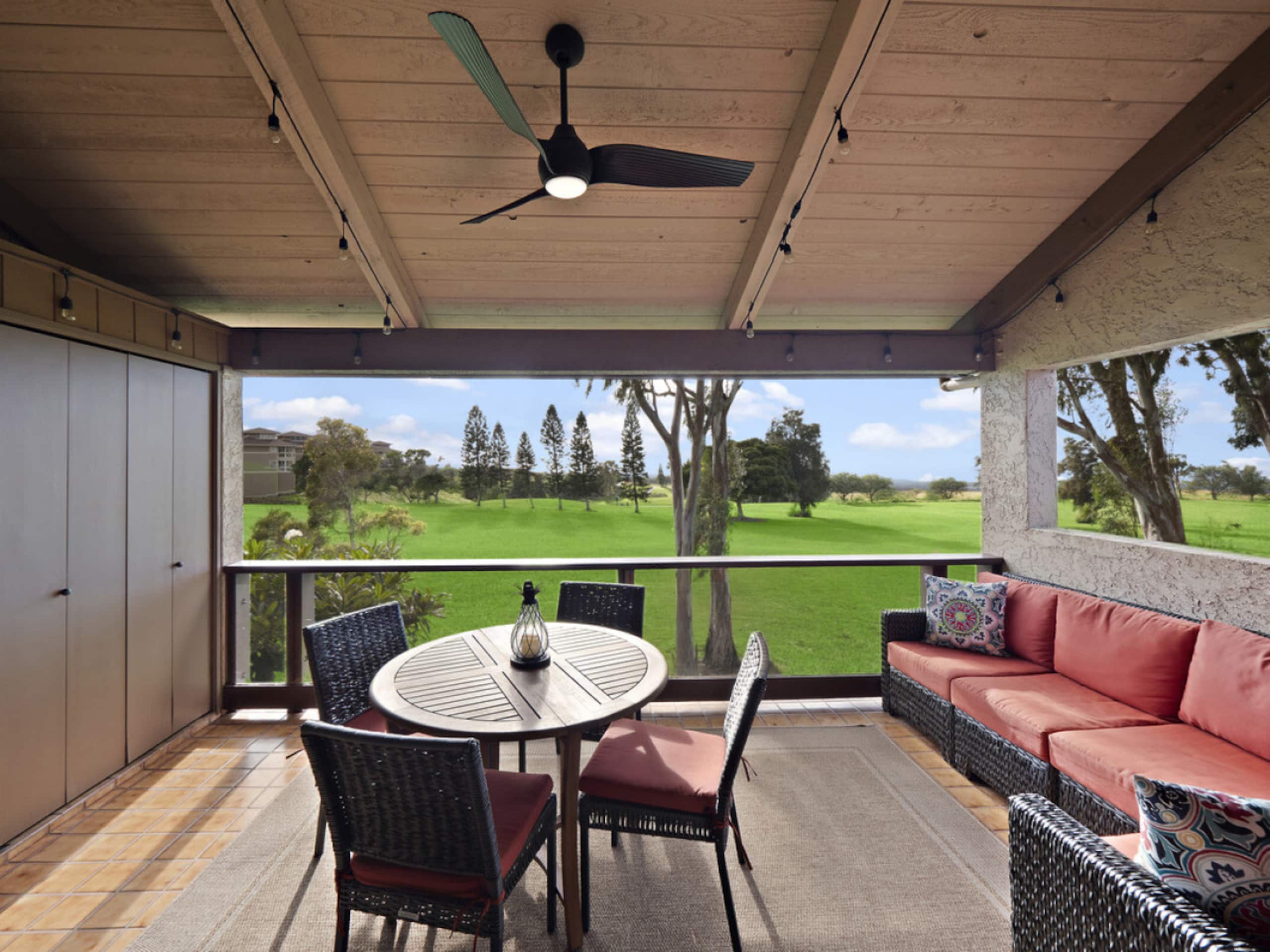 Sweeping Views - Spacious 3 Bds! - Photo 33
