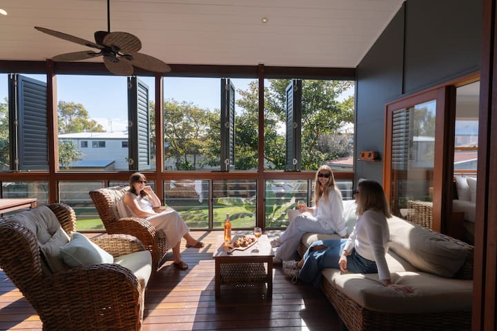 Malakai Beach House at Dicky Beach