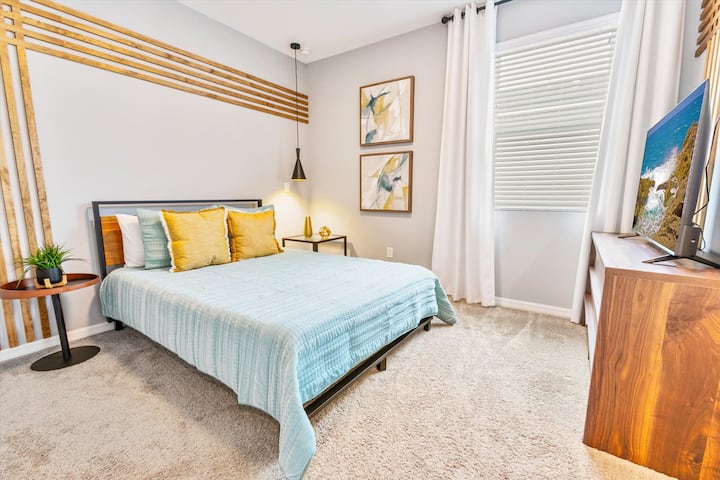 Bračni krevet (160x200), na katu
Zajednička kupaonica