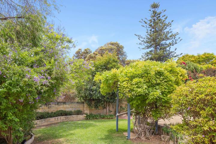 Cottesloe Coastal Sanctuary – newly refurbished gallery image 5