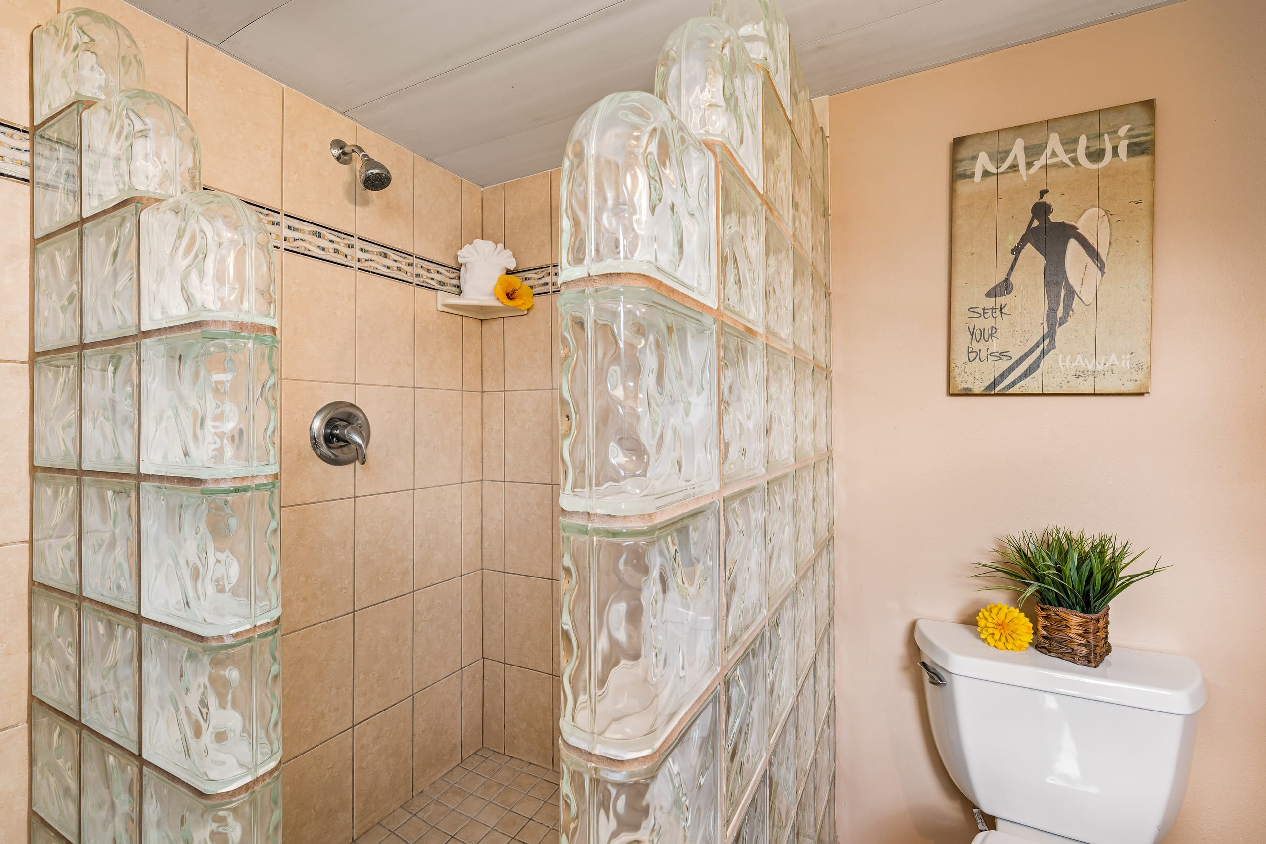 Condo in Lahaina · ★4.8 · 1 bedroom · 2 beds · 1 bath - Image 22