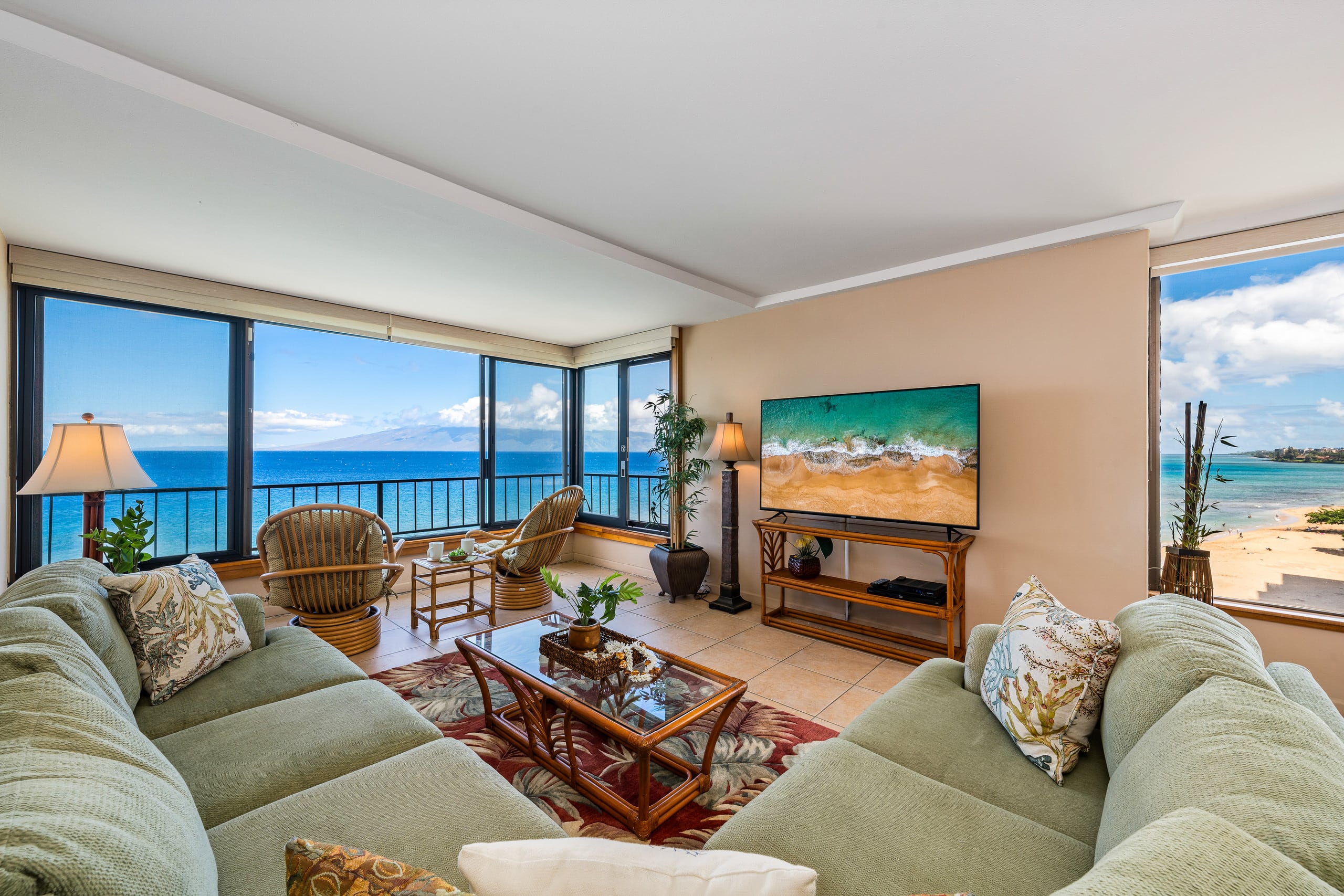 Condo in Lahaina · ★4.8 · 1 bedroom · 2 beds · 1 bath - Image 2