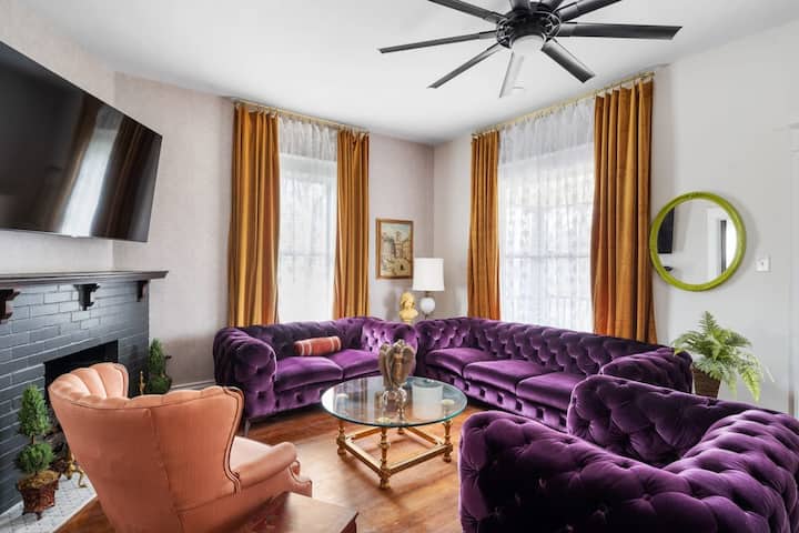 Stylish Retreat | Prime Location | Yard | Fire Pit - Louisville, KY