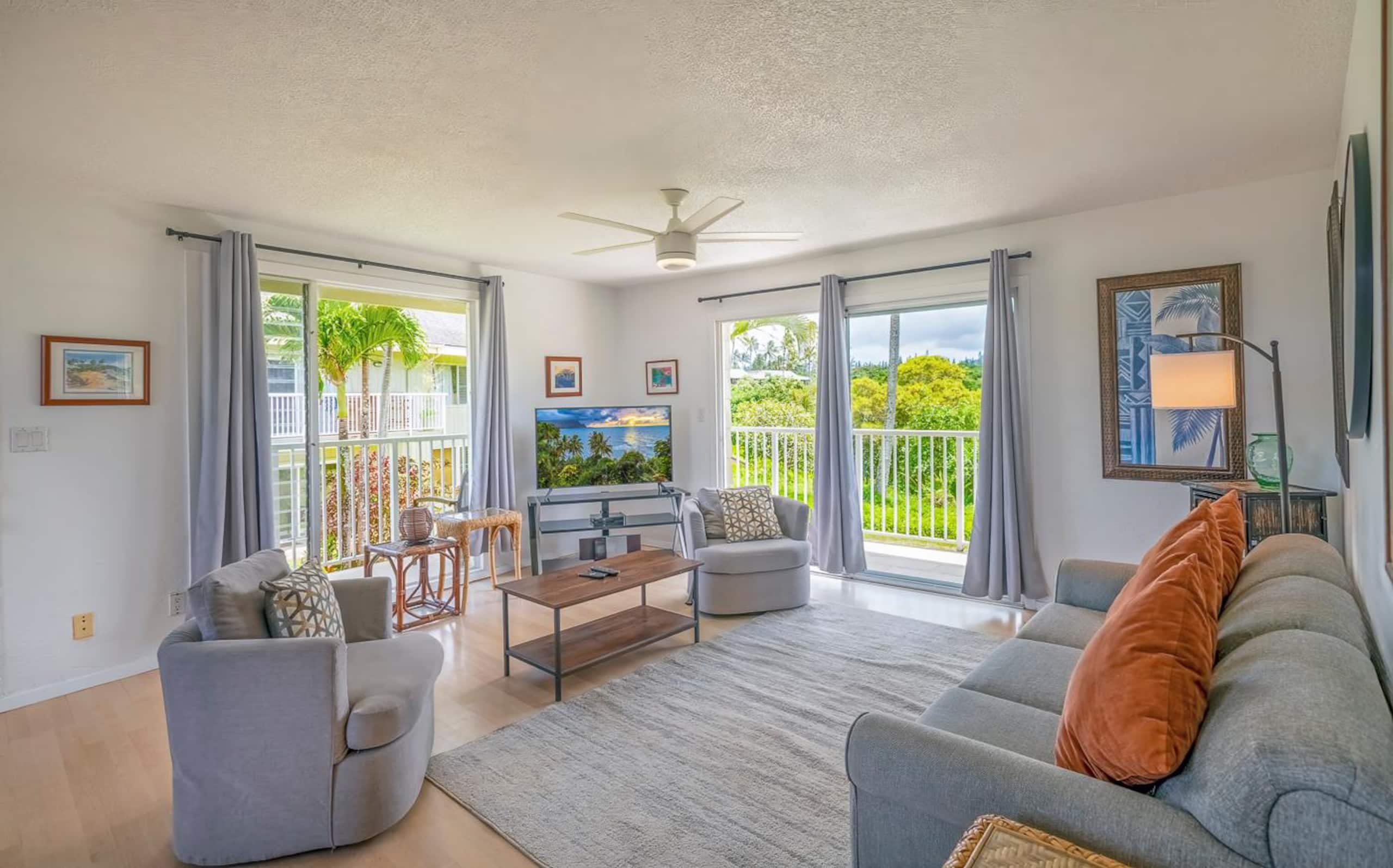 Condo in Princeville · ★4.33 · 2 bedrooms · 2 beds · 2 private baths - Image 2