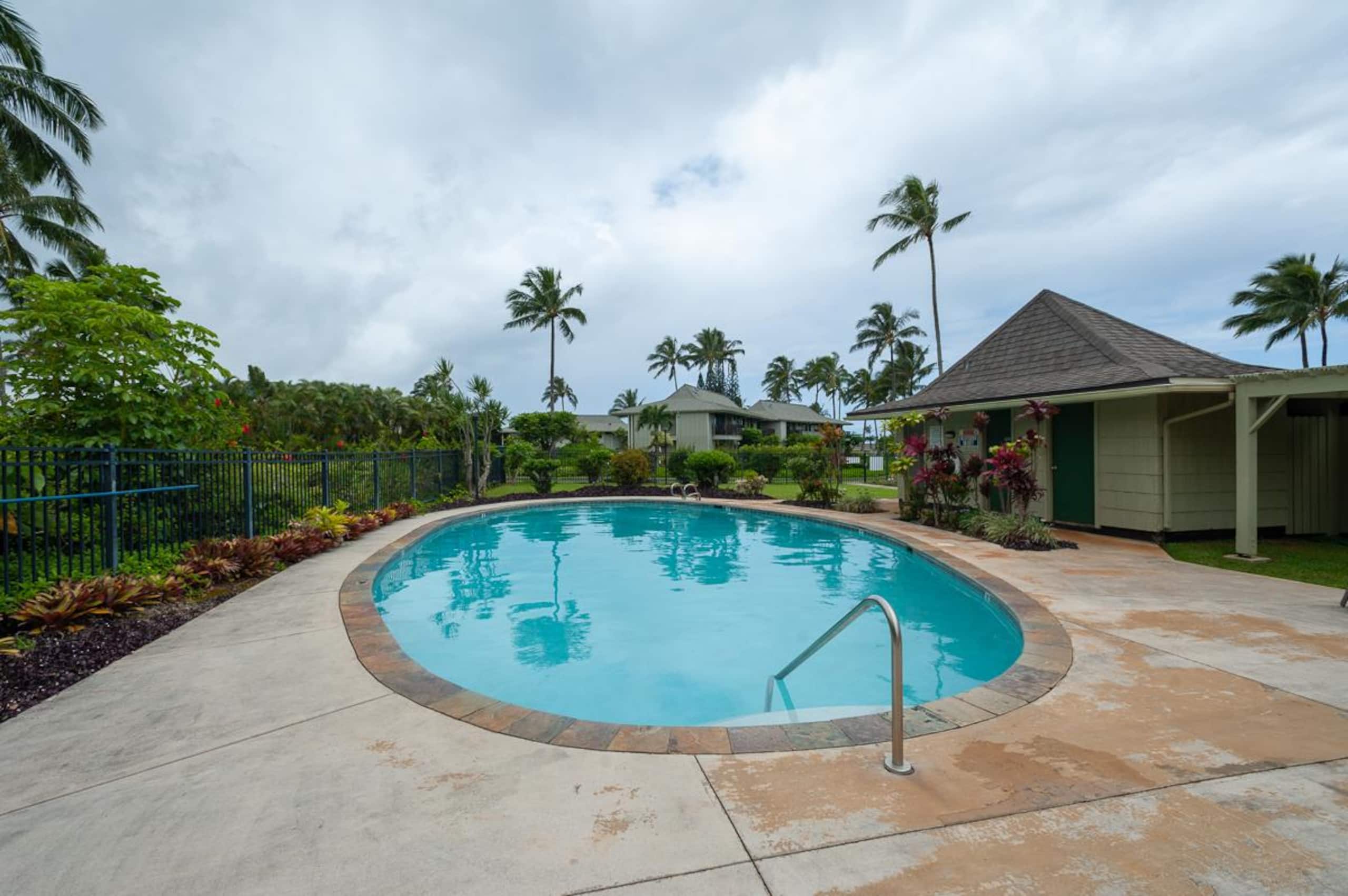 Condo in Princeville · ★4.33 · 2 bedrooms · 2 beds · 2 private baths - Image 6