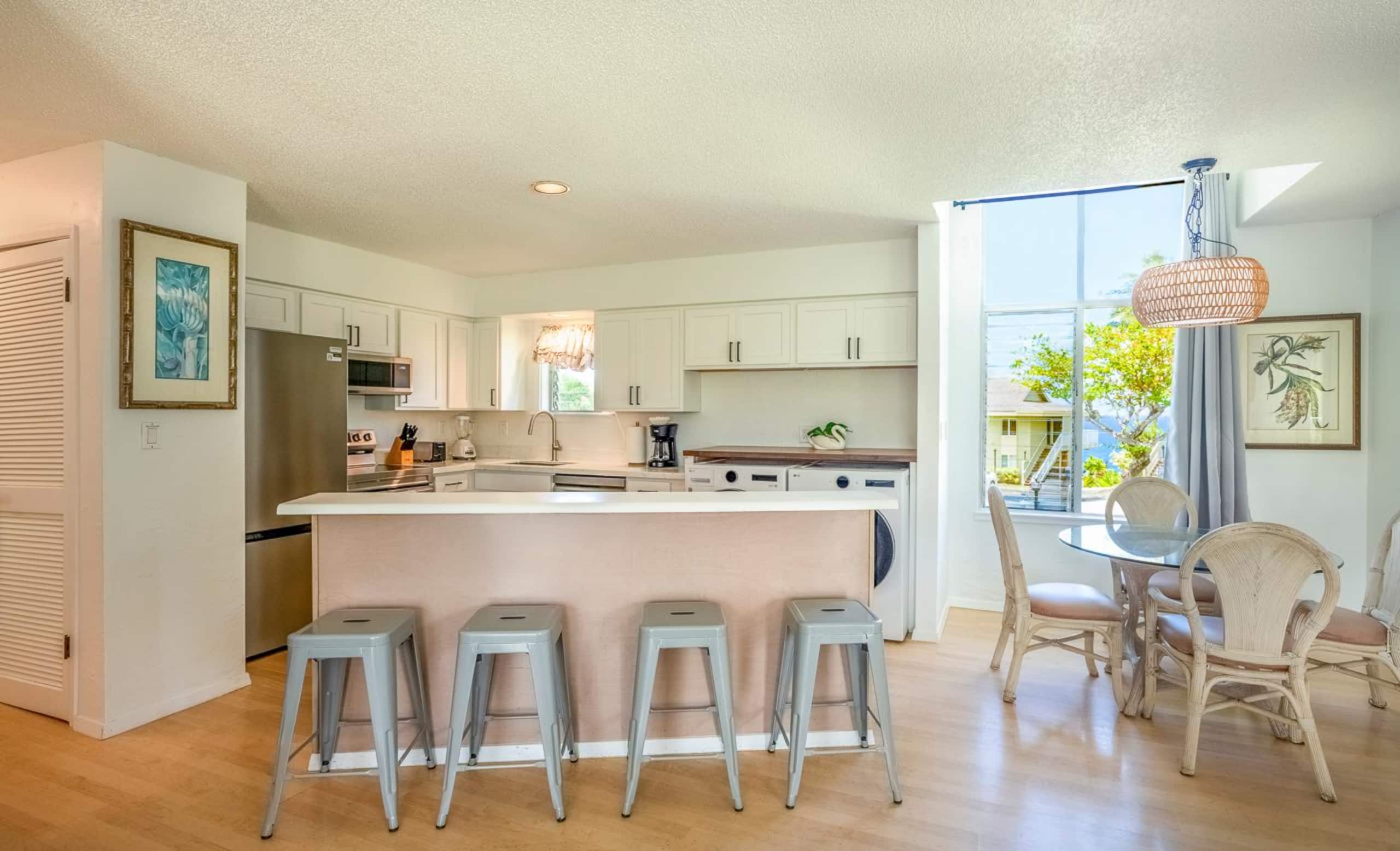 Condo in Princeville · ★4.33 · 2 bedrooms · 2 beds · 2 private baths - Image 5