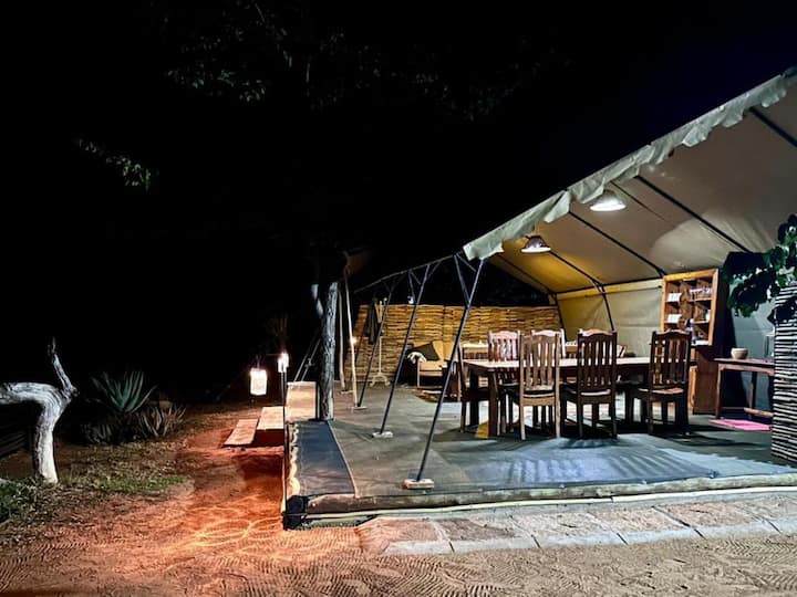 Khanya Safari Lodge - Luxe Safari Tent 2 - Gravelotte